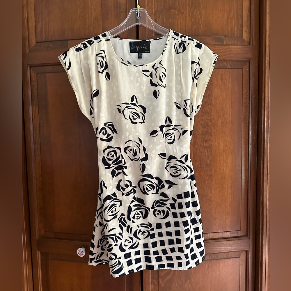 Lazerade VEDA Cinch-Waist Dress